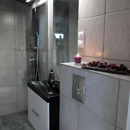 Muveszhaz Apartment