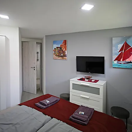 Apartment Muveszhaz *
